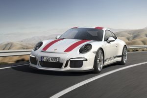 【ジュネーブショー2016】500psのGT3 RS用エンジンを搭載！ 硬派のための911R！