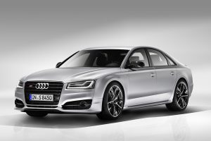 アウディS8に｢プラス｣が登場！最高速はスーパーカー並みの305km/h！