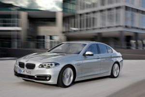 そろそろ新型の噂も？ 現行BMW5シリーズの販売が6年間で200万台を達成！