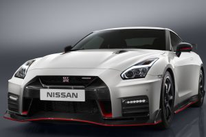 表情一新！ 新型GT-Rニスモ、2017年モデルが発進