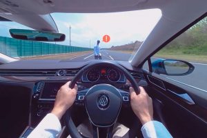 「あっ危ない」も「200km/hオーバー」も！ VWが仮想空間VRを駆使したプロモーションを開始