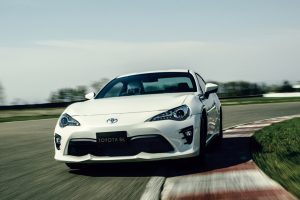 スバルBRZとの違いは？ トヨタ86もマイナーチェンジで新型にスイッチ