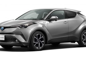 トヨタが新型SUV「C-HR」日本仕様の概要を発表！ ハイブリッドも、ターボもあるぞ!