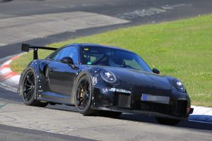 【スクープ】ついにGT-Rを黙らせる!? ポルシェ911最速の称号「GT2」がニュルに現る