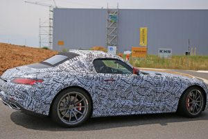 【スクープ】ライバルは911カブリオレ！ メルセデス・ベンツのAMG GT、ロードスターはソフトトップで確定！