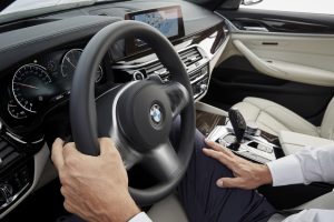 BMW新型5シリーズを詳しく知る！ 自動運転はなんと時速210kmまで対応