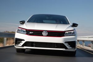 【LAショー2016】VWが「パサート GT コンセプト」を発表！ ゴルフGTI風ルックスがスポーティ