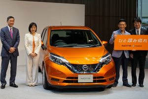 日産「ノート」にハイブリッドが追加! “ほとんどEV”で燃費37.2km/Lを達成