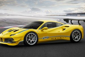 フェラーリが新型「488チャレンジ」を公開！ ターボエンジンのレーシング仕様は史上初