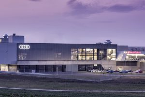 アウディの高級スポーツカー部門が「クワトロGmbH」から「Audi Sport GmbH」になり体制を強化