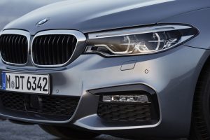 BMW新型「5シリーズ」日本上陸！ ディーゼルからハイブリッドまで一挙登場