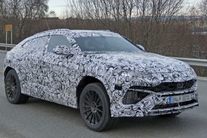 【スクープ】4月の上海ショーで公開か!? ランボルギーニ初のSUV、新型「ウルス」のテストカーが来た！