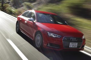 【新車試乗記】絶妙のキャラ設定！アウディ新型「S4」の走りとは？