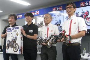 実車と模型の開発者がクロストーク！ タミヤ「1/6 Honda CRF1000L アフリカツイン」発売記念イベントが開催！　後編