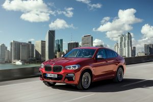 BMWの新型X4がフォトデビュー！