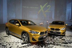 香取慎吾も太鼓判！ 話題の都市型クロスオーバー、新型BMW X2が国内デビュー