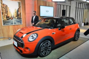 MINIのメイン３モデルがフェイスリフトして登場