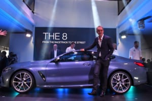 BMW 新型8シリーズ・クーペがル・マン24時間の会場でアンベール