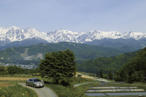 旅心をかき立てる道。絶景ドライブ100選「国道148号・千国街道（長野県／新潟県）」