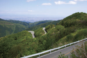 旅心をかき立てる道。絶景ドライブ100選「伊吹山ドライブウェイ（岐阜県／滋賀県）」