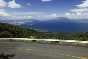 旅心をかき立てる道。絶景ドライブ100選「指宿スカイライン（鹿児島県）」