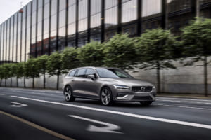 ボルボ・ワゴンの大本命、新型「V60」が発売！