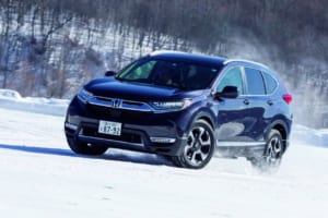 「ホンダ CR-V」はプロも認めるタフな相棒！　プロカメラマンがその実力を雪山でテストユース！