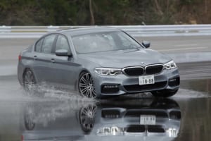 BMW 5シリーズもジャガー XFもブレーキの効きは大切だがタイヤ性能ももちろん重要！【清水和夫のDST】#81-3/4