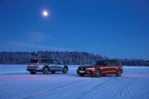 【海外試乗】ボルボ V60 T8 AWD Rデザインにツインエンジンの最上位モデル！