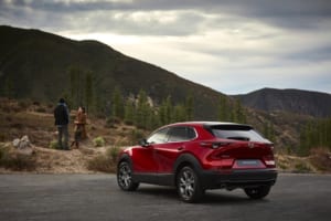 マツダ最新の「CX-30」がジュネーブで公開