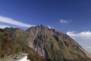 大自然の猛威と恵みを目の当たりにする道（長崎県・仁田峠）【絶景ドライブ 日本の峠を旅する】