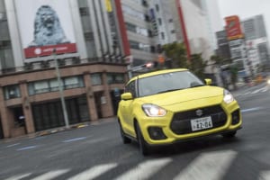 【国内試乗】「スズキ・スイフトスポーツ」徹底した軽量化で欧州車にはない魅力を獲得