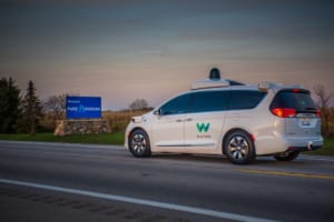 グーグルがデトロイトで自動運転車を生産