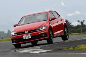 岡山国際サーキットでVWオーナー向けのドライビング講習会が開催