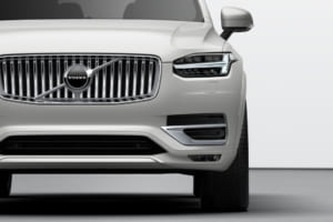 ボルボのプレミアムSUV、「XC90」が初のアップデートを実施！