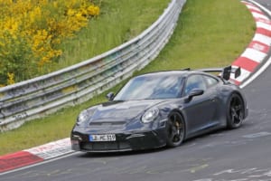 【スクープ】電動化は見送られる？ 992世代の次期「ポルシェ911 GT3」が“ニュル”で高速テストを開始！