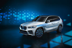 ついにBMWも本腰？ 燃料電池電気自動車（FCEV）のコンセプトカーを公開！