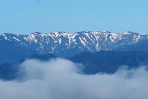 雲海の向こうに出羽の秀峰が浮かび上がる（山形県 西蔵王公園展望広場）【雲海ドライブ＆スポット Spot 18】