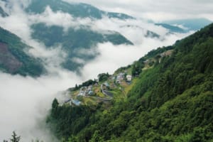 秘境「天空の里」に谷から雲が湧き上がる（長野県 下栗の里）【雲海ドライブ＆スポット Spot 49】