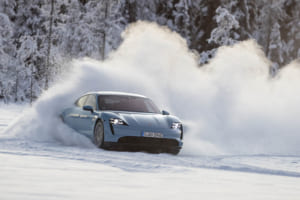 【海外試乗】「ポルシェ・タイカン4S」底知れぬタイカンのポテンシャルを雪上で確認