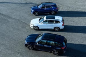 【比較試乗】「メルセデス・ベンツ GLE vs ボルボ XC90 vs BMW X5」パワーユニットの違いと満足度の相関関係とは？