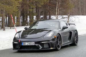 【スクープ】450㎰ユニットを搭載した最強の「ポルシェ・ケイマン」、「GT4RS」の市販型をキャッチ！