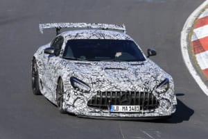 【スクープ】最強の「メルセデスAMG GT」、「GT Rブラックシリーズ」が“ニュル”に再臨！