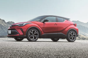 安全装備が充実！ トヨタがコンパクトSUVの「C-HR」をアップデート