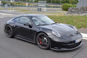 【スクープ】デビューが秒読み！ 「ポルシェ911GT3ツーリング」の開発車両がファイナル・テストラン