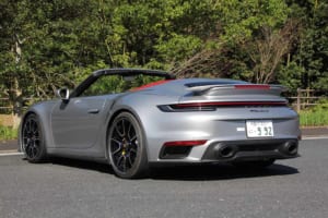 650psのフラット6サウンドに昂ぶる！「ポルシェ911ターボSカブリオレ」【河口まなぶ動画試乗インプレッション】