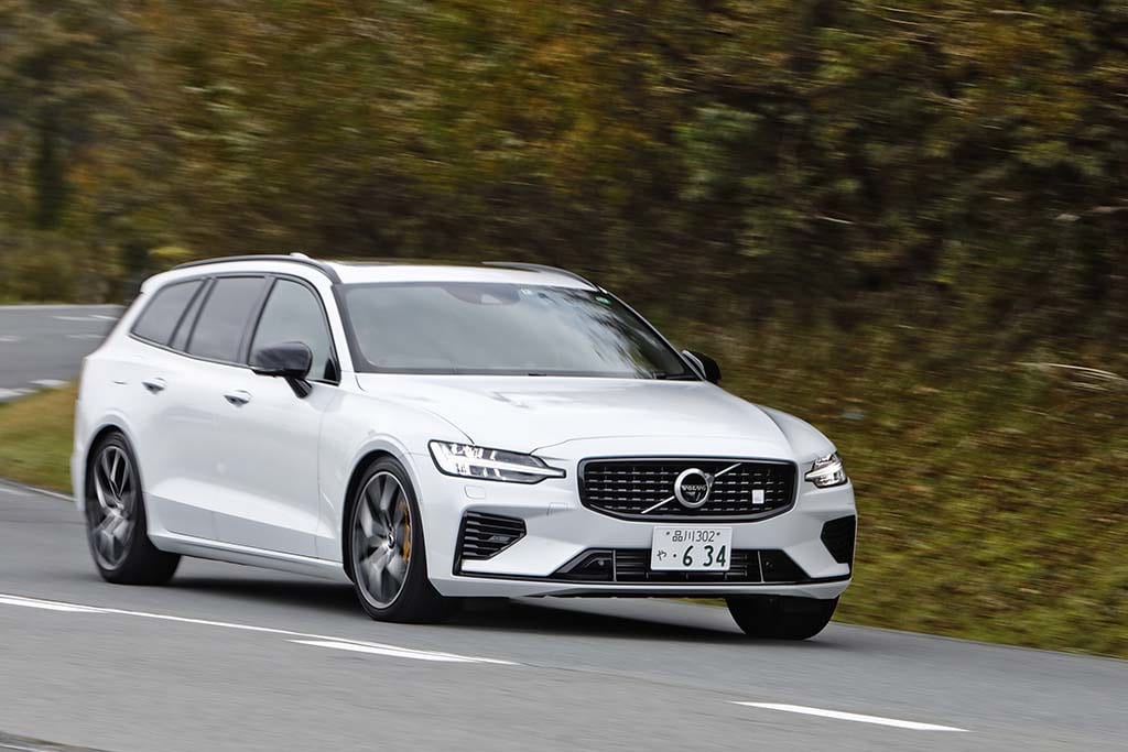 VOLVO　V60 T8 POLESTAR ENGINEERED