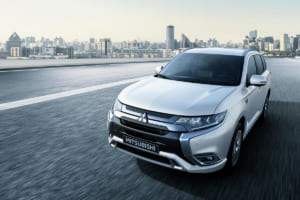 「三菱アウトランダーPHEV」がSUVのプラグインハイブリッド車としてヨーロッパのベストセラーに！