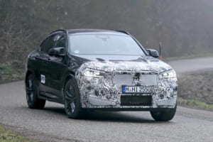 【スクープ】BMW X4改良新型、X3と年内デビューへ開発順調！ テールライトも新グラフィック採用