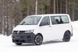 【スクープ】VW 「ID.BUZZ」市販型はブランド史上初のフルエレクトリックモデルへ、最新プロトをキャッチ！